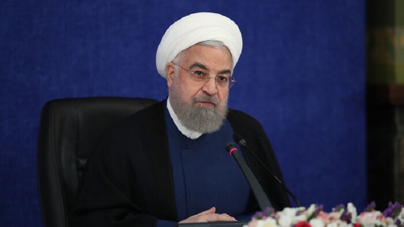 Iranpress: روحاني: إرشادات القائد وحضور الشعب في الساحة سر نجاح الحكومة