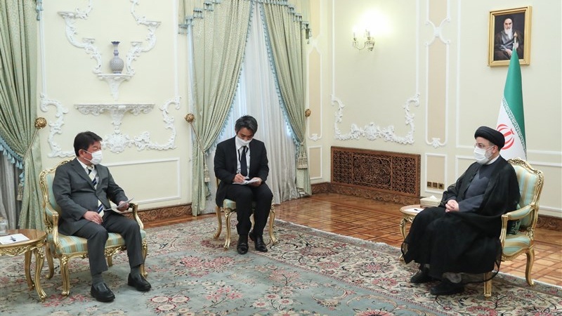 Iranpress: الرئيس الإيراني يستقبل وزير الخارجية الياباني