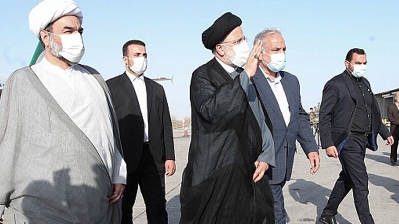 Iranpress: الرئيس الإيراني يؤكد على ضرورة معالجة مشكلة المياه بمدينة زابل