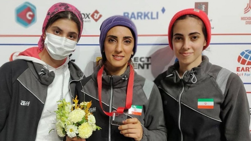 Iranpress: إيرانية تفوز بميدالية تسلق الصخور للسيدات في بطولة العالم للشباب