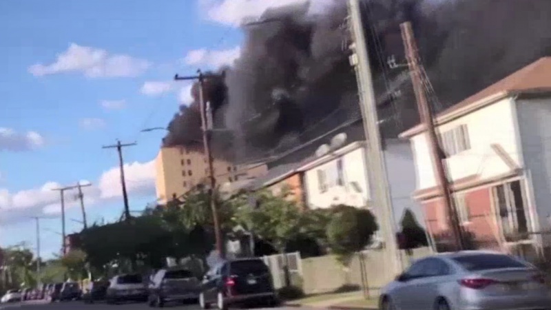 Iranpress: حريق مروع في مستشفى سانت جون الأسقفية بنيويورك