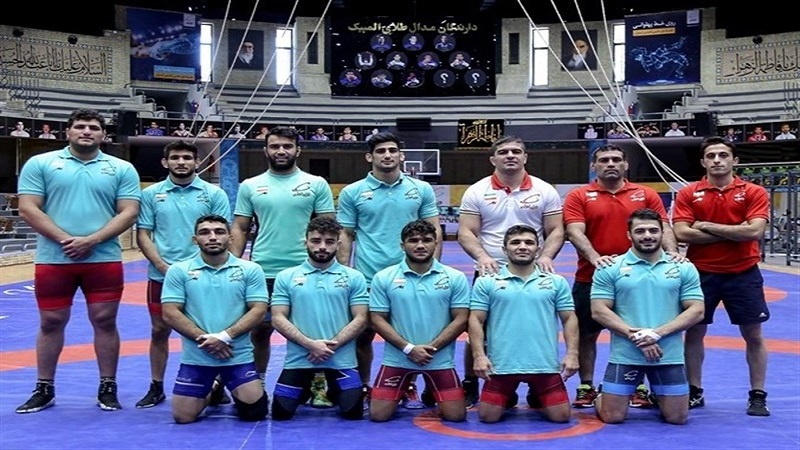 Iranpress: المصارعة الإيرانية تحرز 6 ميداليات ملونة في صربيا