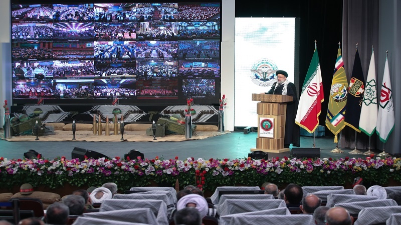 Iranpress: الرئيس الإيراني: نظام الجمهورية الإسلامية بني على التعاليم الدينية  