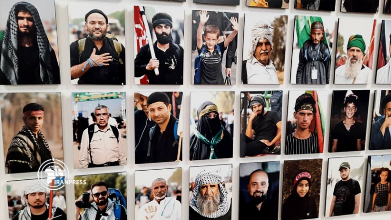 Iranpress: إقامة معرض صور بمناسبة أربعينية الإمام الحسين (ع) في طهران