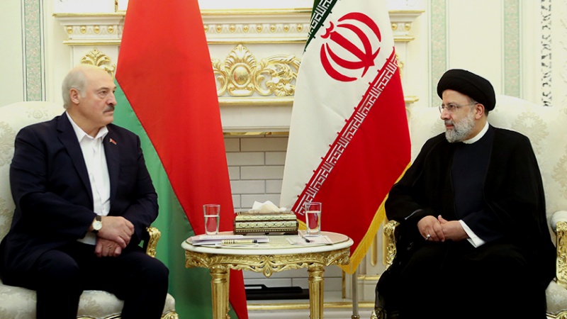 Iranpress: الرئيس الايراني يلتقي نظيره البيلاروسي 