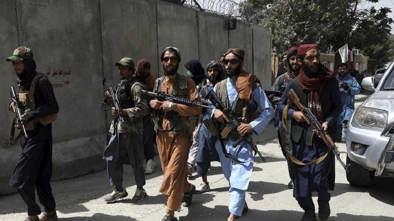 Iranpress: طالبان تأمر بوقف تجارة السلاح في أفغانستان