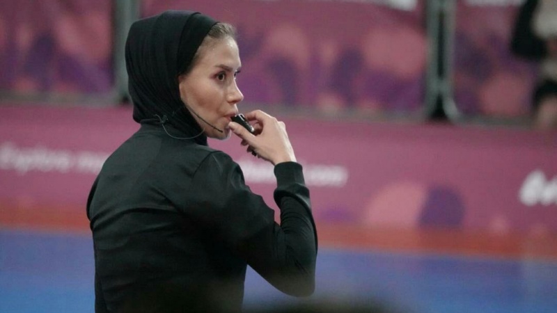 Iranpress: لأول مرة.. الفيفا ينتدب إيرانية للتحكيم ببطولة العالم لكرة الصالات
