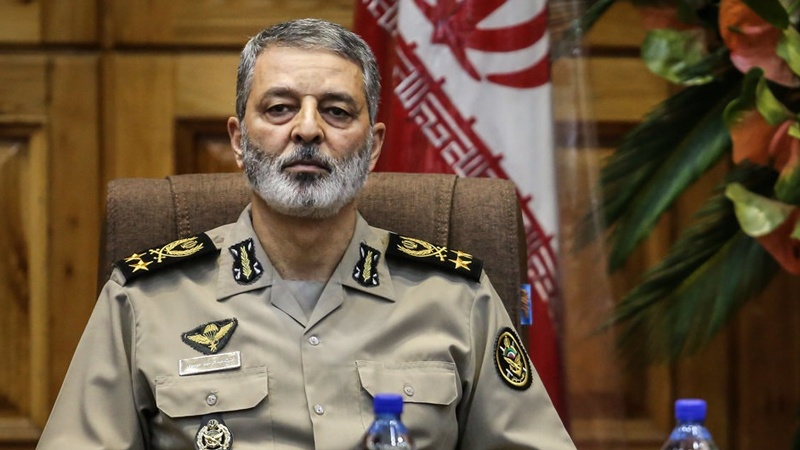 Iranpress: قائد الجيش الإيراني: ننتصر على أعداءنا باجتياح المشاكل
