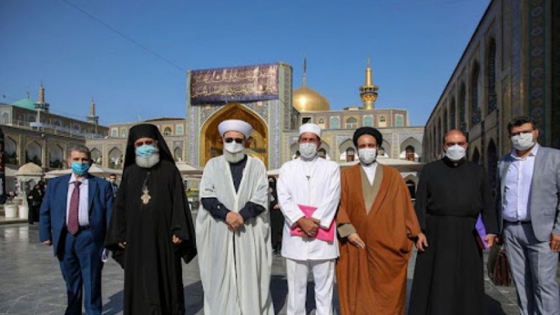 Iranpress: مشهد تستضيف ندوة فكرية حول التعايش السلمي في ظل الاديان