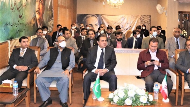 سفارت پاکستان در تهران محفل مشاعره به مناسبت روز اقبال برگزار کرد
