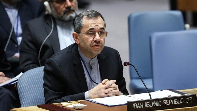 Iranpress: إيران تدعو لمكافحة تهريب الأسلحة الخفيفة