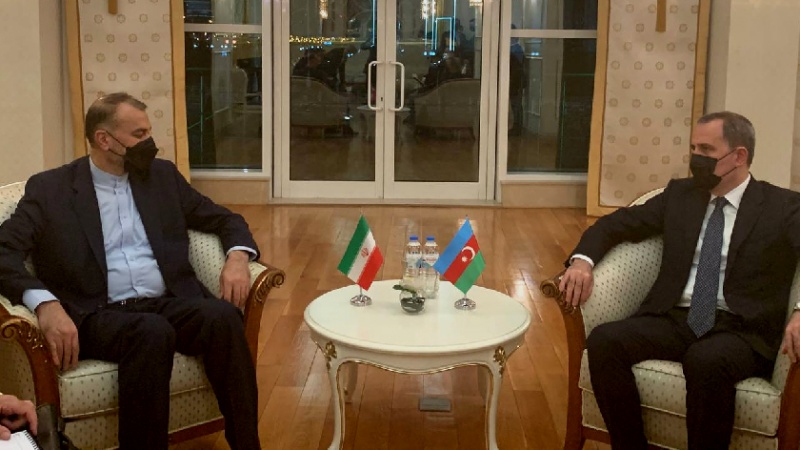 تبادل نظر وزیران امورخارجه ایران و جمهوری آذربایجان درباره موضوعات مورد علاقه 