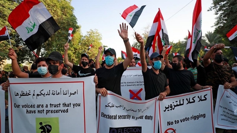 Iranpress: مظاهرة في بغداد رفضاً لنتائج الانتخابات البرلمانية الاخيرة