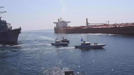 إيران تنشر أول فيديو لمصادرة ناقلة نفط مخالفة في بحر عمان 