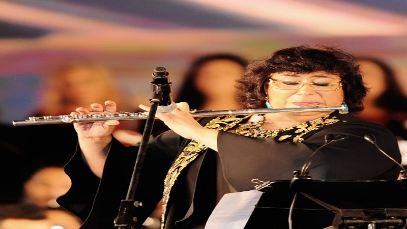 وزيرة الثقافة المصرية تقدّم معزوفتين على آلة الفلوت في افتتاح مهرجان الموسيقى