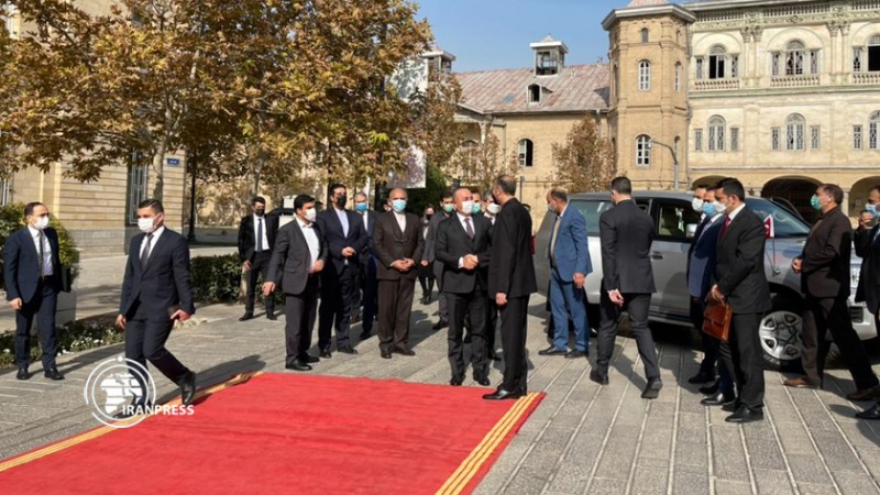 Iranpress: طهران تستضيف اجتماعًا لوزيري الخارجية الإيراني والتركي