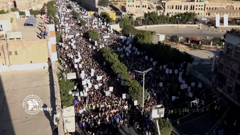 Iranpress: صنعاء تشهد مظاهرات منددة باستمرار العدوان والحصار 