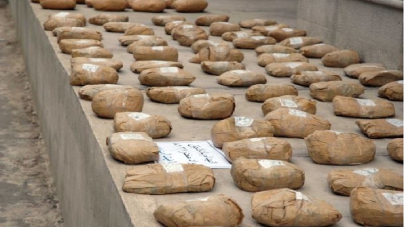 Iranpress: ضبط أزيد من طن من المخدرات على الحدود الجنوبية الشرقية