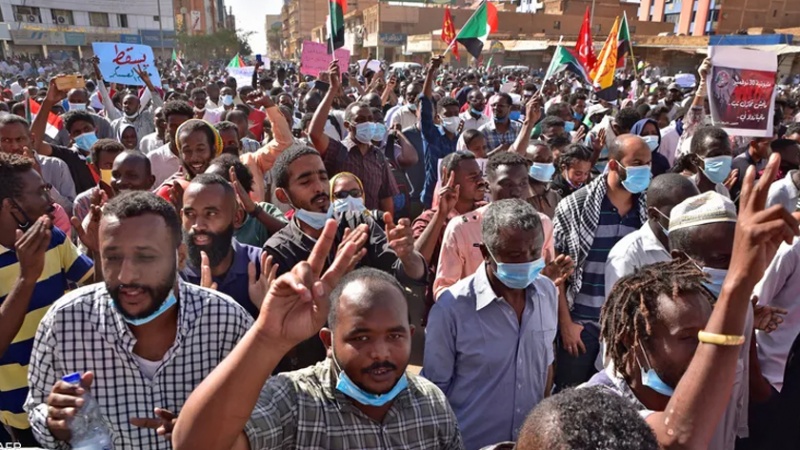 مظاهرات حاشدة رفضا لسلطة العسكر في السودان 