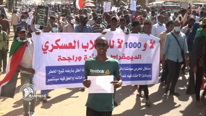 Iranpress: مظاهرات في السودان رفضا لسلطة العسكر + فيديو
