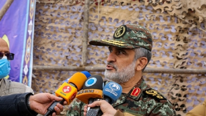 Iranpress: قائد عسكري إيراني: جعل الصواريخ الباليستية قابلة للمناورة كان السمة البارزة لليوم الأخير من مناورات النبي الاعظم الـ 17
