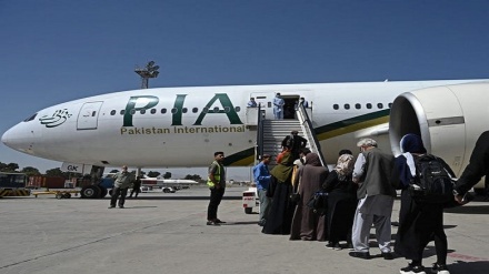 استئناف الرحلات الجوية بين لاهور الباكستانية ومشهد الإيرانية