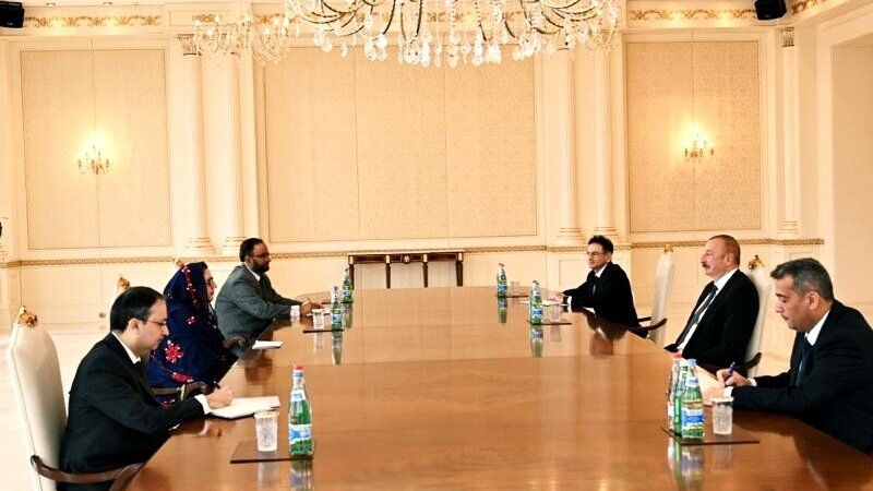 سفر وزیر صنایع دفاعی پاکستان به باکو و دیدار با رئیس جمهوری آذربایجان