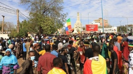 مظاهرات في عاصمة مالي ضد وجود القوات الفرنسية