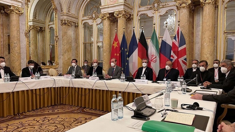 استمرار المشاورات في فيينا لرفع الحظر غیر الشرعي عن إيران