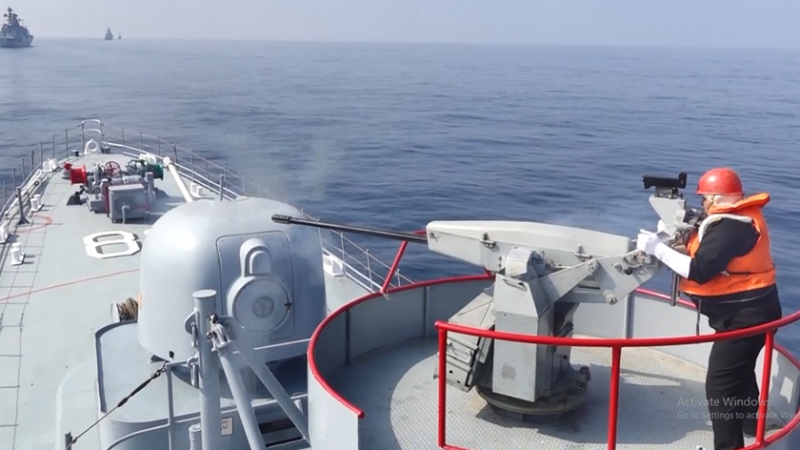 Iranpress: انتهاء مناورة ’’حزام الأمن البحري ‘‘ بين إيران والصين وروسيا