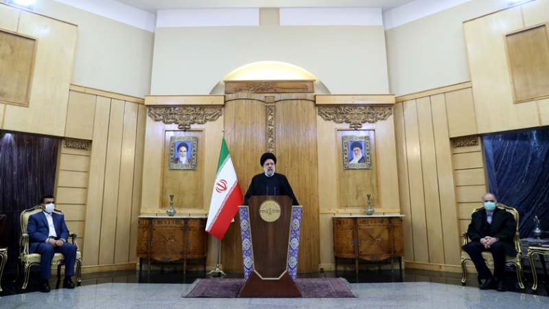 Iranpress: رئيسي: التعاطي الإيراني الروسي يضمن الأمن والاستقرار