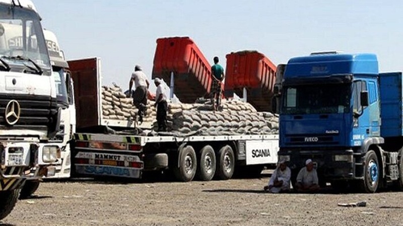 Iranpress: نقل أكثر من مليوني طن من البضائع عبر إيران 