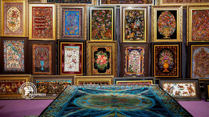 Iranpress: السجاد اليدوي الإيراني درة التاج للفن الإيراني على المستوى العالمي