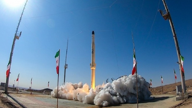 إيران تحقق إنجازات جديدة في مجال الصواریخ الحاملة للأقمار الصناعية