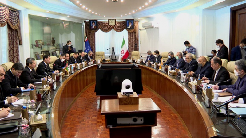 Iranpress: تطوير التعاون بين إيران وتركمانستان في مجال الطاقة