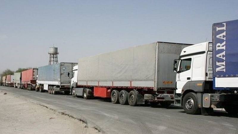 Iranpress: ارتفاع حجم ترانزيت السلع الأجنبية عبر إيران إلى 75 بالمئة 