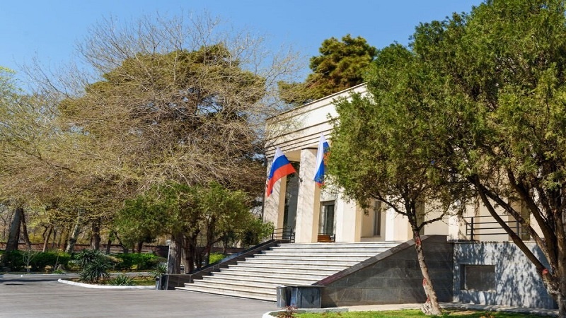 Iranpress: سفارة روسيا في طهران: الغرب لايملك سلطة لإدانة موسكو