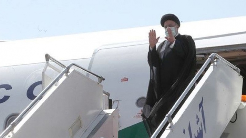 Iranpress: الرئيس الإيراني يتوجه إلى دولة قطر