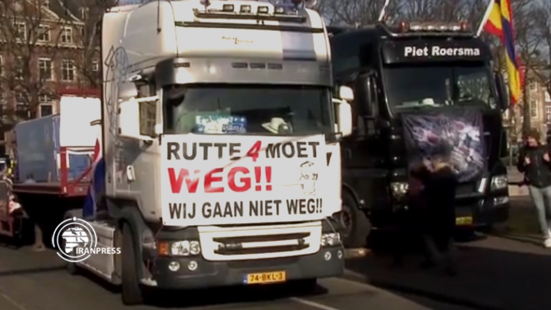 Iranpress: احتجاجات تعم هولندا رفضًا للقوانين الجديدة لمواجهة كورونا