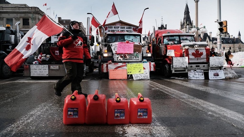 Iranpress: كندا تستعد لاتخاذ إجراء ضد سائقي الشاحنات