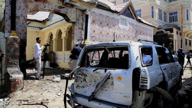 Iranpress: 25 قتلى وجرحى في تفجير انتحاري في الصومال 