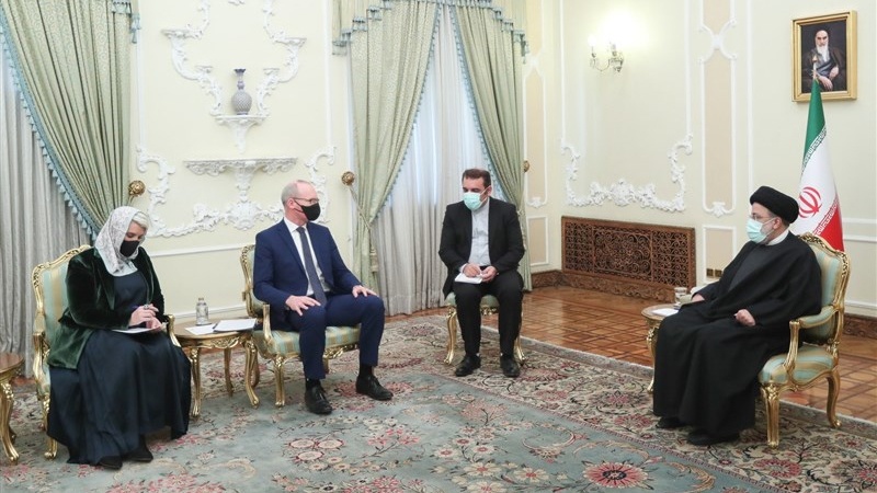 Iranpress: رئيسي : طهران عازمة على تحسين علاقاتها مع الدول الصديقة والمستقلة