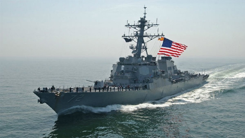 Iranpress: سفينة حربية أميركية تعبر مضيق تايوان