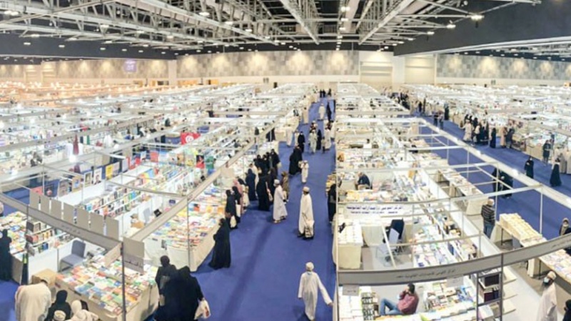 Iranpress: حضور مميز لإيران في معرض مسقط للكتاب