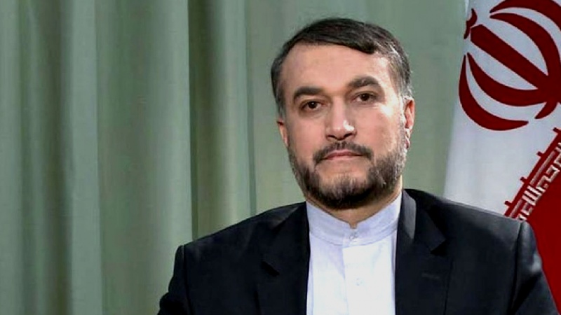 Iranpress: وزير الخارجية الايراني يصل إلى بيروت 