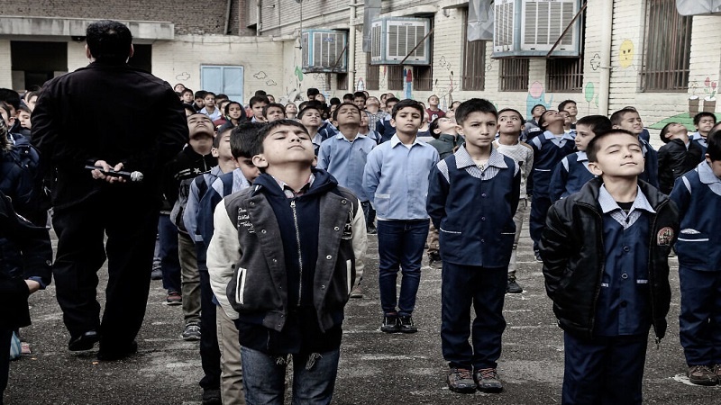 Iranpress: واجبات اليوم المدرسية.. فيلم يمثّل السينما الإيرانية في مهرجان إسطنبول