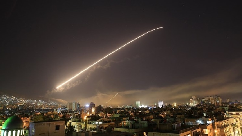 Iranpress: الدفاعات الجوية السورية تتصدى لعدوان صهيوني