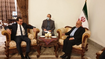 لقاء بين السفيرين الإيراني والفرنسي في بغداد
