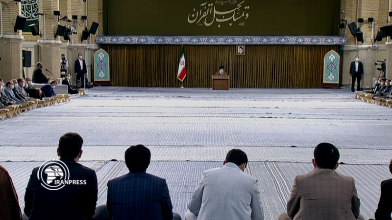 Iranpress: إقامة حفل تلاوة القرآن الكريم في أول يوم من رمضان بحضور قائد الثورة الاسلامية 