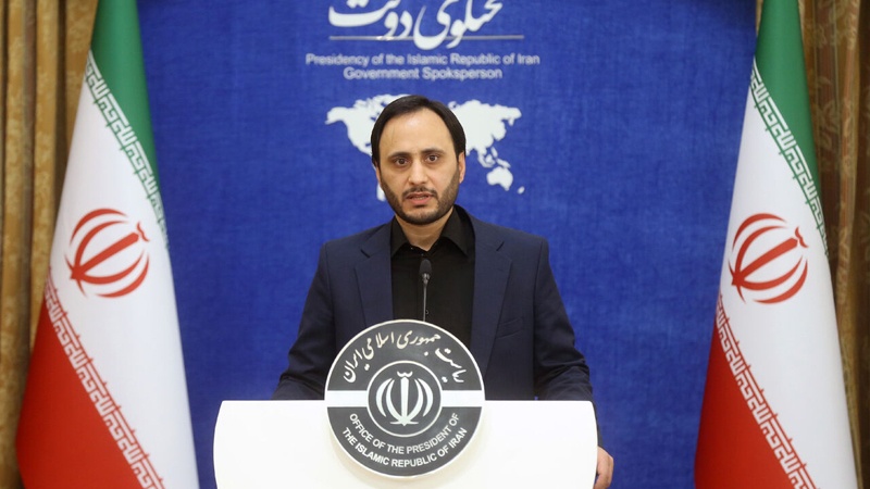 Iranpress: الحكومة الإيرانية: إن الإساءة المخزية لملياري مسلم لا تُعتبر حقوق الإنسان